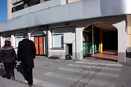 Bandito mascherato rapina il supermercato di via Filzi