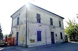 Stazione ko, il sindaco Asinari: "Va demolita"