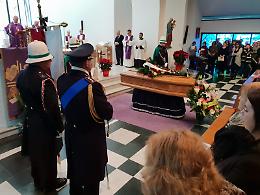 L'ultimo saluto a Roberto Ferrari