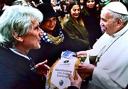 L'emozione dell'incontro di Papa Francesco con i soncinesi