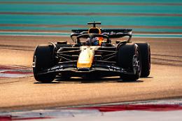 Verstappen in pole ad Abu Dhabi davanti a Norris e Piastri