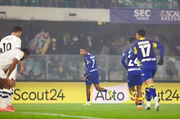 Prima vittoria in campionato per il Verona, l'Atalanta cade al Bentegodi