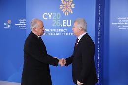 Migranti, Piantedosi "Con l'OIM modelli innovativi per la gestione dei flussi"