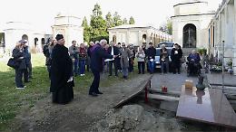 Tumulate nella tomba di famiglia le ceneri dello psichiatra Rotelli