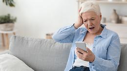 Volti digitali per ingannarla: nuova trappola hi-tech colpisce una pensionata