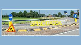 Scritte «insicure» sul tavolo del prefetto