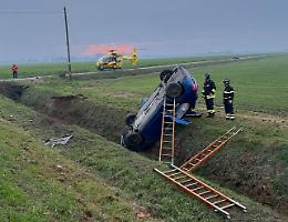 Auto fuori strada: paura per due quarantenni salvate da cinture e soccorsi rapidi