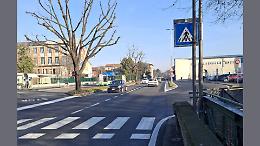 In via Mercato due segnaletiche contraddittorie