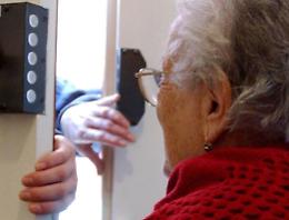 Falsi carabinieri, la nonna non ci casca