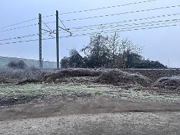 Blitz anti droga, pusher in fuga a piedi in autostrada A21