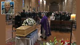 Folla e commozione per l'ultimo saluto a Sandro Dappi&egrave;