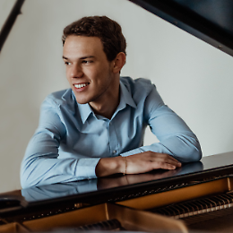 Gabriele Strata, recital di pianoforte solo