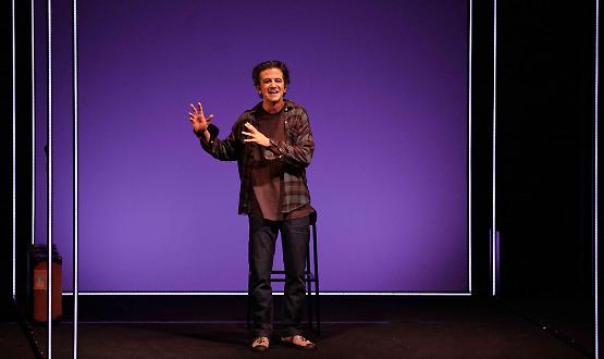 &laquo;La relazione &egrave; tossica, e la risata &egrave; inquieta&raquo;