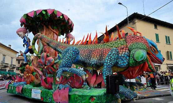 Carnevale Cremasco, il carro &lsquo;AI-guana&rsquo; domina la 38&ordf; edizione