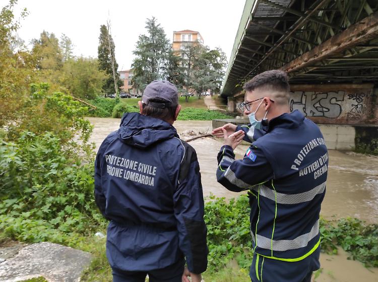 Allerta per la piena del fiume Serio