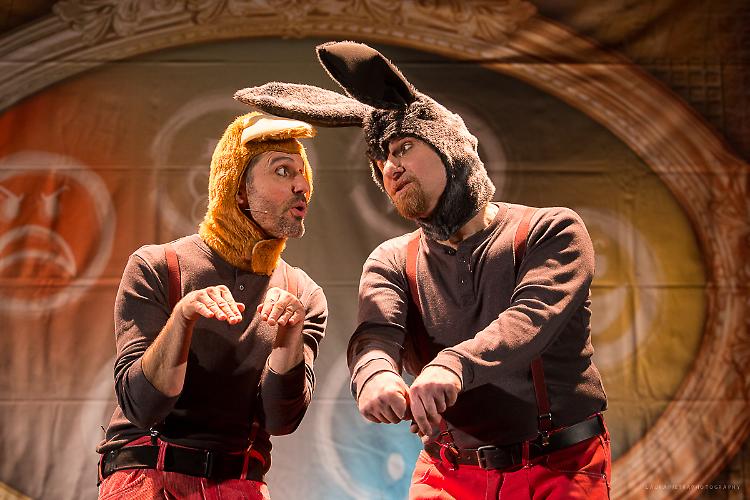 Fiabe ed emozioni in scena con i pompieri di Teatrodaccapo