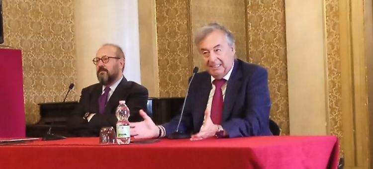Burioni tra scienza e melodia: «Anche oggi Dulcamara vive sul web»
