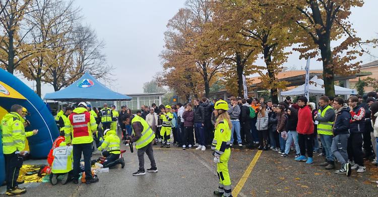 Sanfelice: scuola evacuata, ma è una simulazione