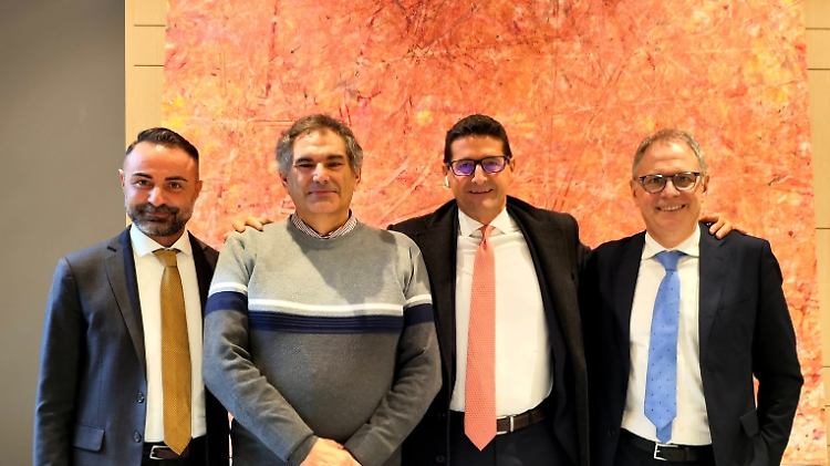 Credem sostiene Cammini Creativi: un'opera speciale nella filiale di via Verdi