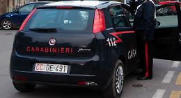 Picchia la madre e tenta di strangolarla: arrestata