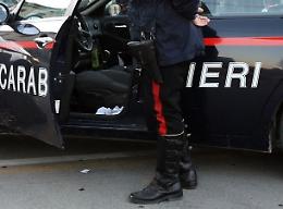Scoppio di follia al bar: si scaglia contro i carabinieri
