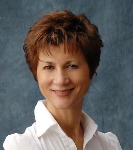 La scrittrice Carla Maria Russo ospite all’Inner Wheel martedì 3
