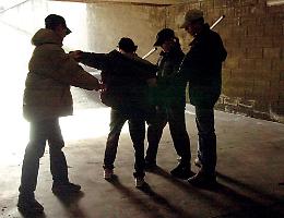 Botte in centro, i passanti evitano il peggio
