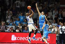 La tripla di Travis Diener regala il successo alla Vanoli (88-86)