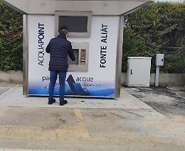 Casetta dell’acqua sul posteggio disabili, «Verrà ricavato nelle vicinanze»