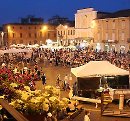 Musica con Azoto Liquido + Mercatini + Street Food