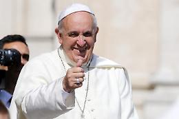 Preghiere per il papa: e Francesco ringrazia gli ospiti della Rsa