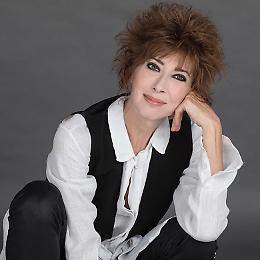 Teatro: "Stanno sparando sulla nostra canzone" con Veronica Pivetti