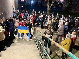 A Monticelli sventolano le bandiere dell'Ucraina