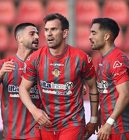 Calcio: la capolista Cremonese a Frosinone, carica al top