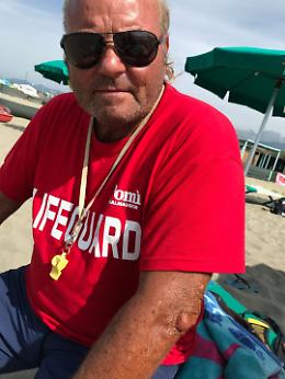 Casa al Mare di Forte dei Marmi, addio allo storico bagnino Riccardo Matelli