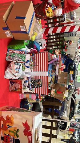 Tutti al CremonaPo per donare un giocattolo, successo dell'iniziativa