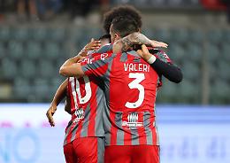 Calcio, la Cremonese vince e saluta la serie A