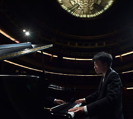 Il violinista Fabrizio Von Arx e il pianista Kit Armstrong si esibiscono