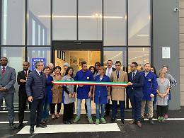 Taglio del nastro all'In's di via Mantova