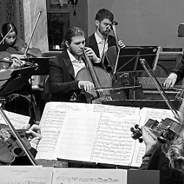Tout de Suite: orchestra d’archi Magma