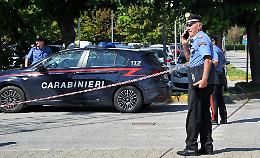 Ferito nel piazzale: svolta vicina nella caccia all’accoltellatore
