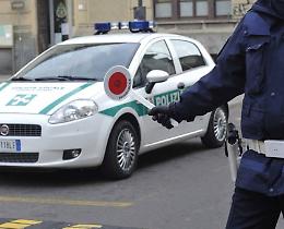 Elemosina con la bimba: &laquo;Qui, terra di nessuno&raquo;