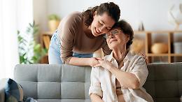 Caregiver, rete invisibile: nel Cremasco sono 18mila