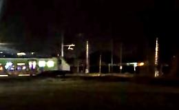 Sbarre alzate e il treno... si ferma