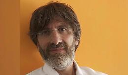 Noir d’autore nel quale lo scrittore si improvvisa Maigret