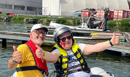 La “Barca del Sorriso” fa centro: sport e inclusione sulle acque del porto canale
