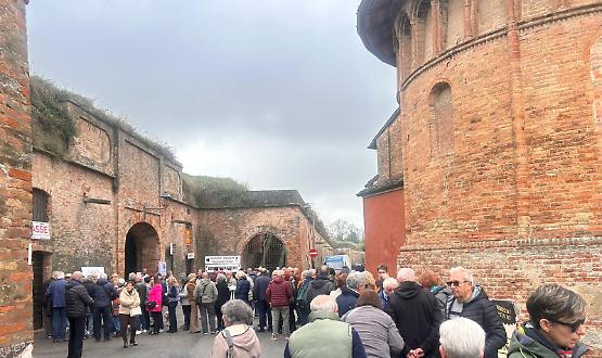 Tutti in fila per i “Fasulin de l’öc”: la maratona del gusto conquista le casematte