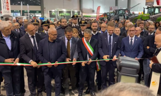 Il ministro Lollobrigida apre le Fiere Zootecniche: il mondo agricolo sotto i riflettori