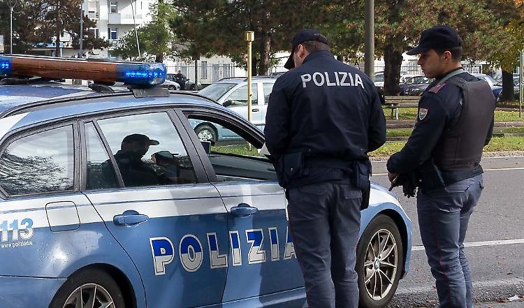 Maltrattava pazienti disabili, indagato operatore sanitario