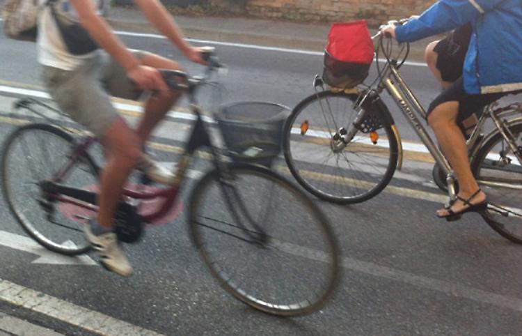 In via Brescia venerd&igrave; 18 si va in bici